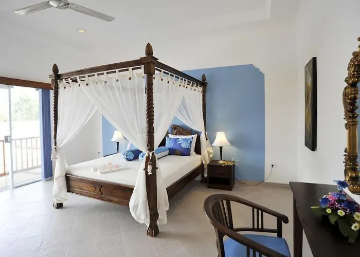 Aquarius Hotel 3*